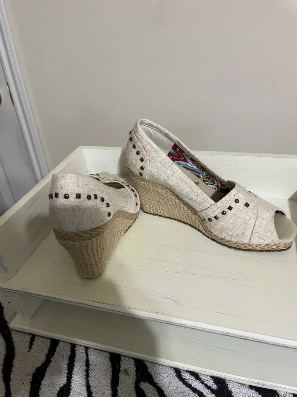 Skechers Women's Light Beige Studded Peep-Toe Flats